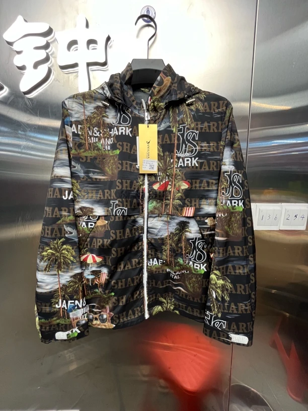 专柜名品，品牌夹克男款时尚休闲春季