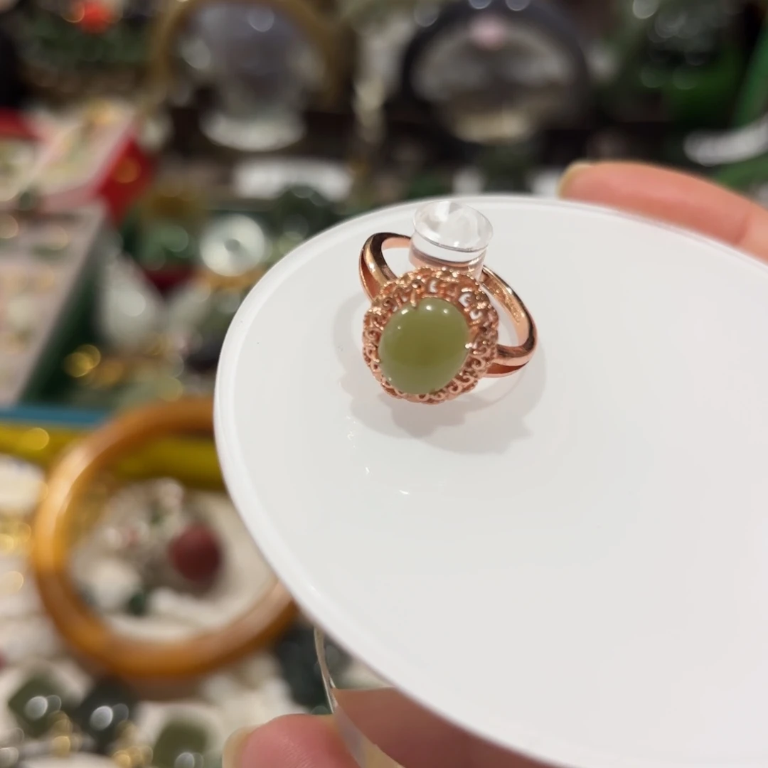 和田玉合金颈饰轻微氧化