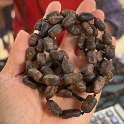 沉香手串白棋虫漏沉水28克卡0.7多样性发1条