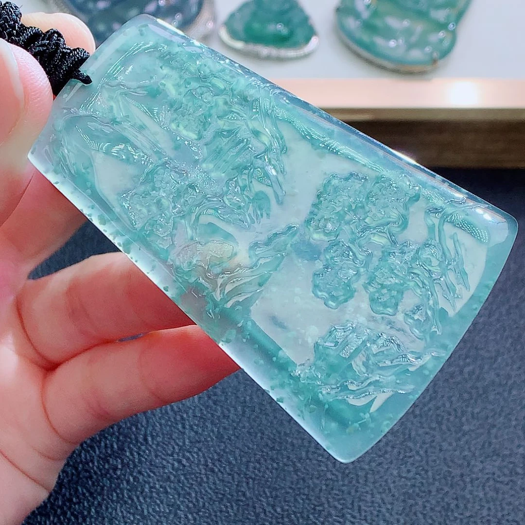 翡翠未镶嵌颈饰翡翠