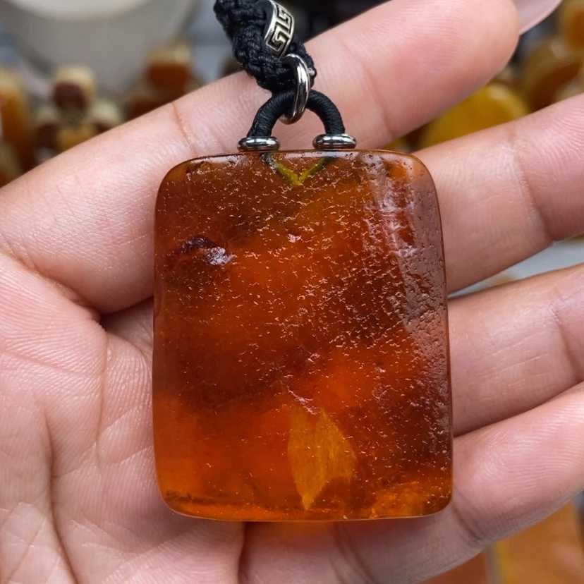 【闪购商品】琥珀颈饰未镶嵌