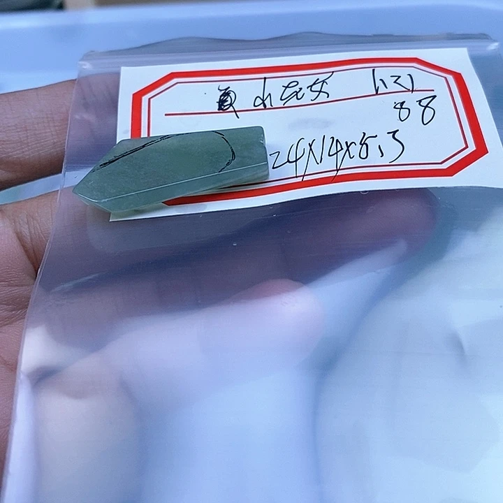 定制翡翠未镶嵌小****女