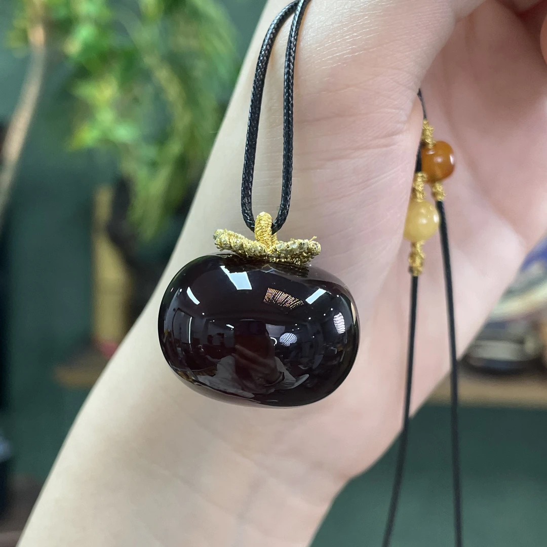 【天香如易】天然缅珀紫罗兰柿柿如意吊坠送绳（多样性发货）