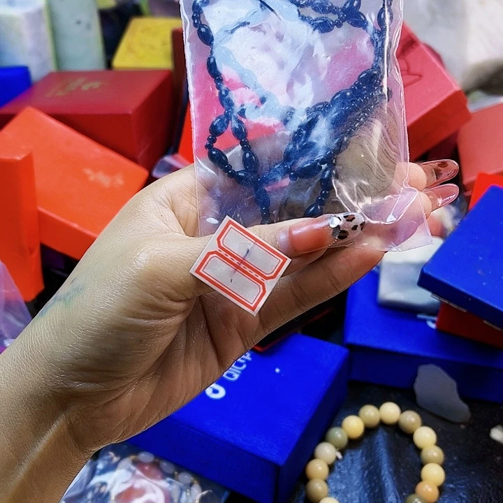 玛瑙/玉髓颈饰合金