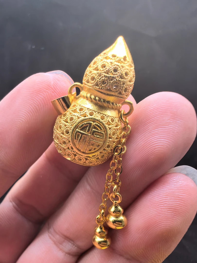 Y41-云尚精工镂空葫芦吊坠