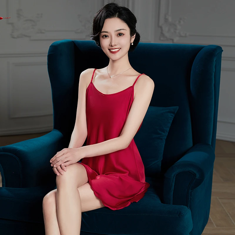 春夏新款女士冰雪丝裙夏季丝薄款内搭裙小吊带性感韩版