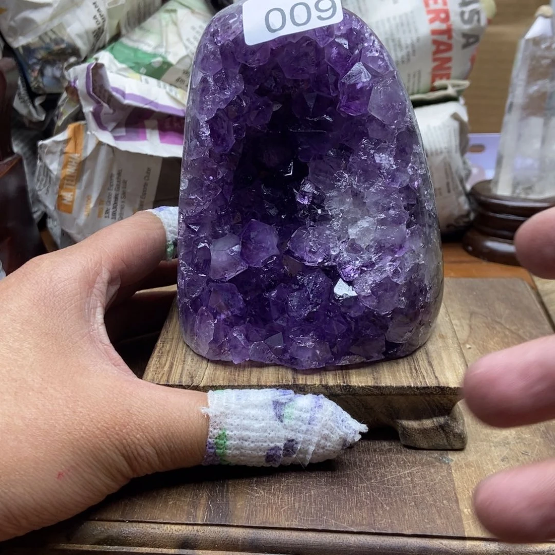 紫晶天然水晶摆件未镶嵌