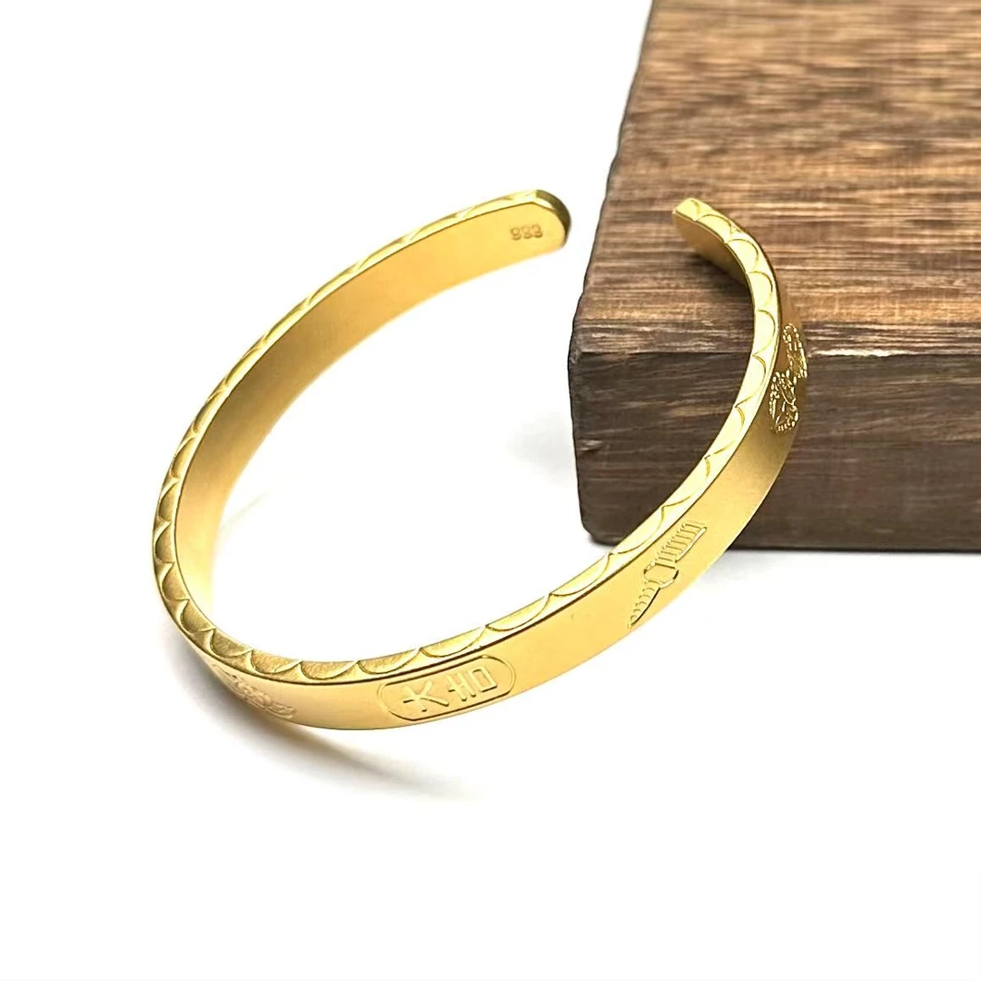 q713高端精品时尚款男女通戴手镯多样性发其一