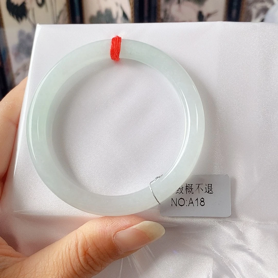 未镶嵌手镯翡翠手镯