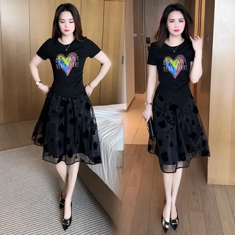 休闲风气质时尚T恤千金风修身静奢风黑色裙子夏装印花洋气上衣