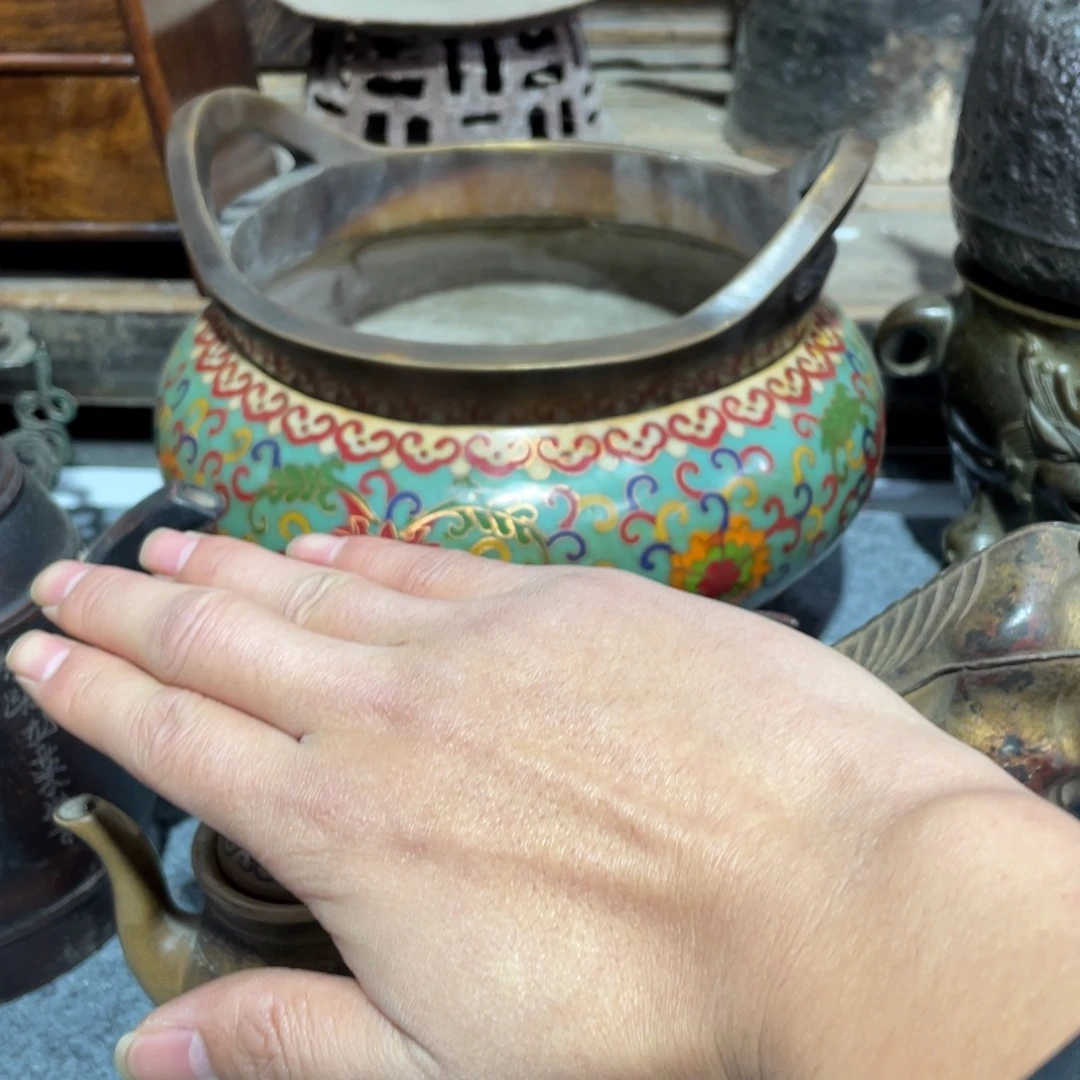 老***活铜炉子上的东西是