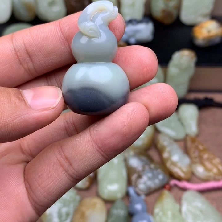 和田玉（糖玉）未镶嵌颈饰