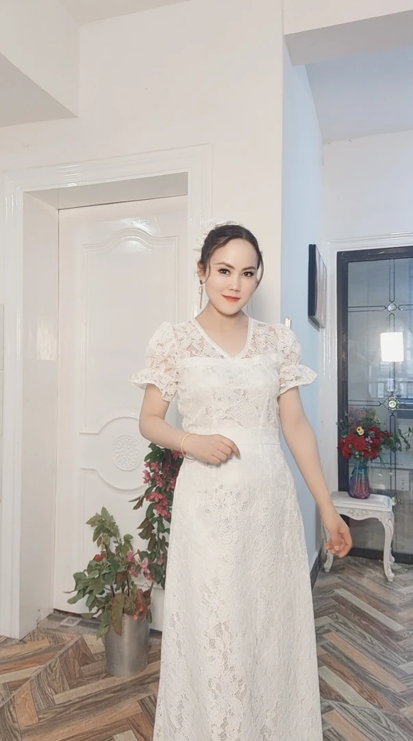 高级感气质蕾丝连衣裙女春季新款法式收腰显瘦包臀鱼尾长裙