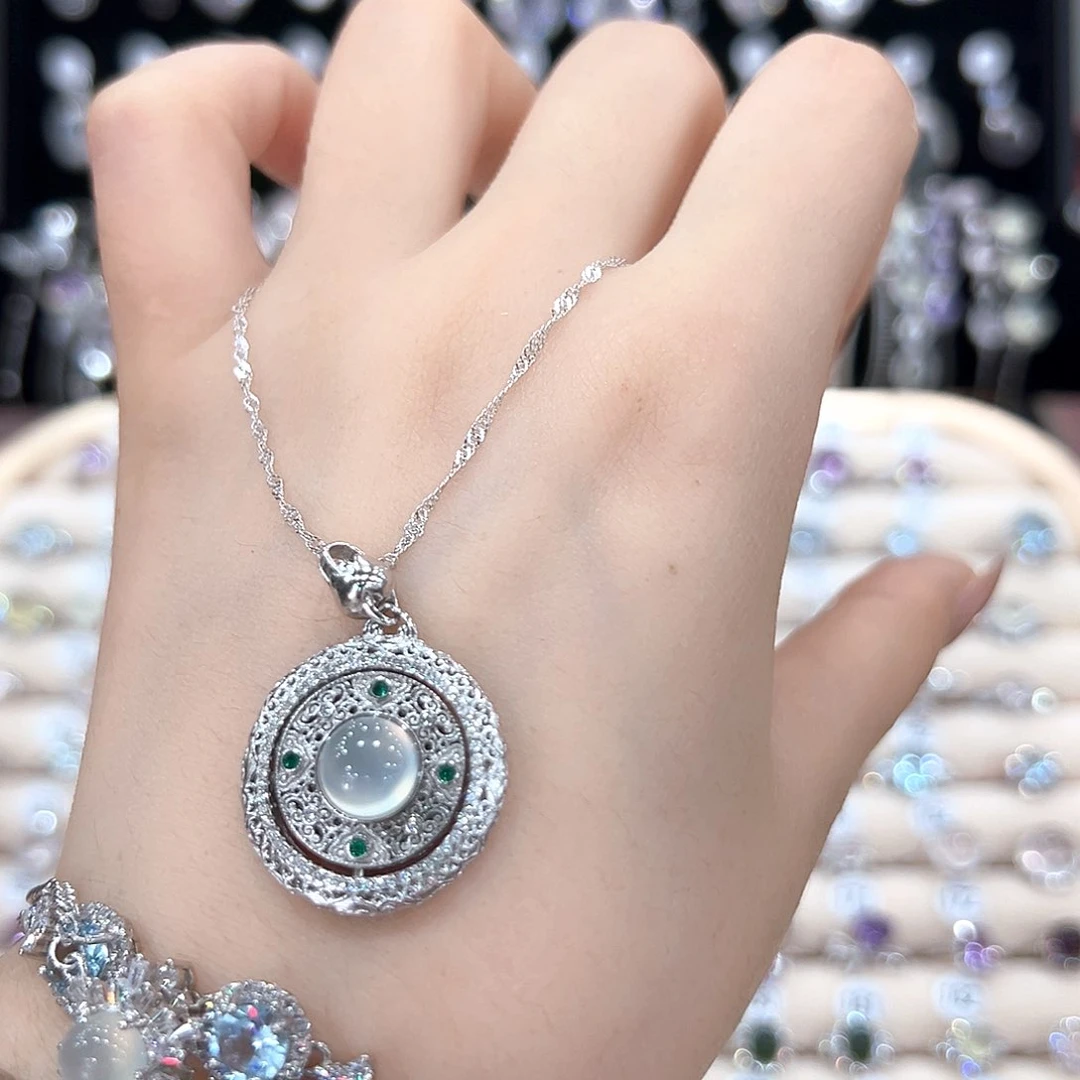 居***.蛇纹石玉银S925镶嵌颈饰水波纹