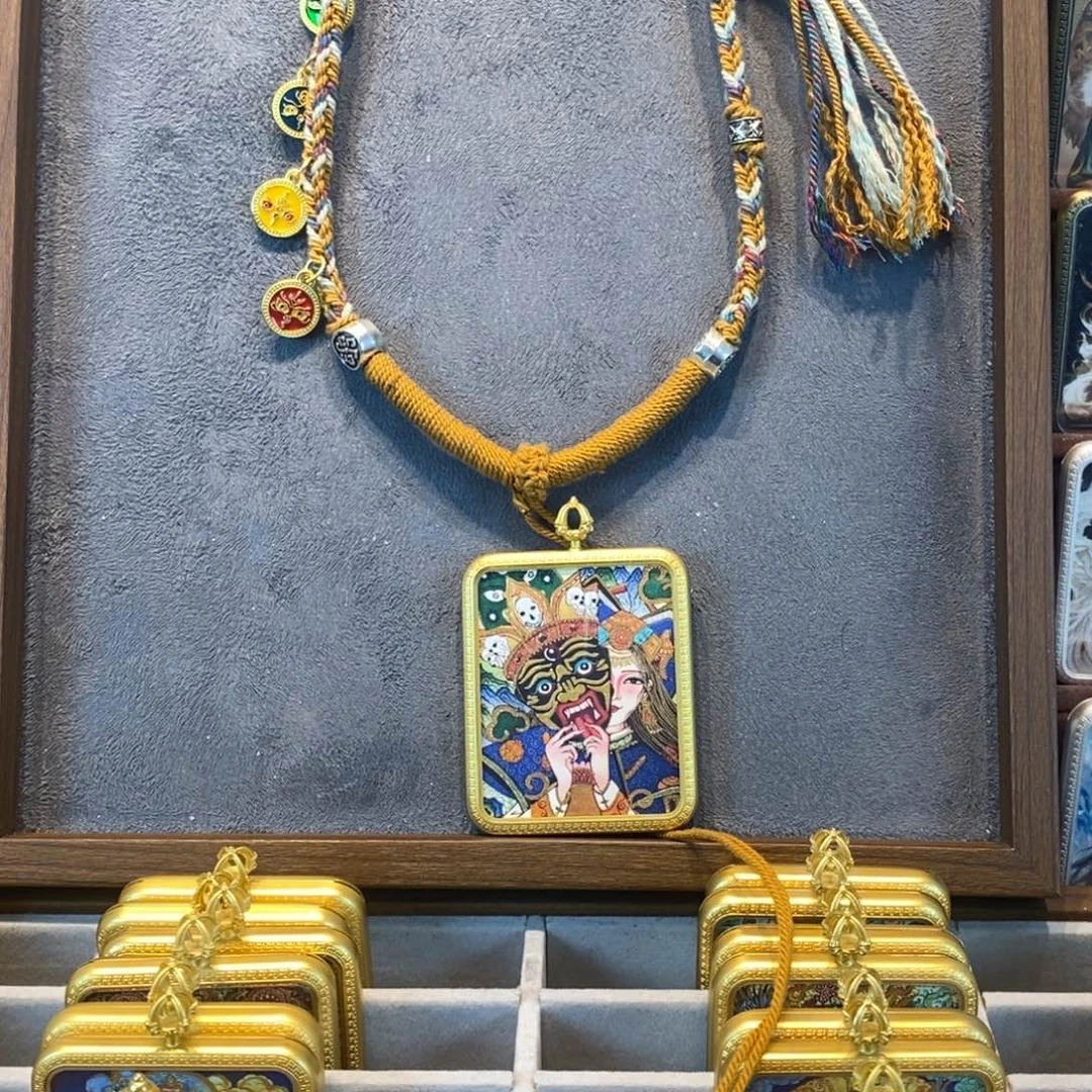 吊坠扎基拉姆前世今生唐卡