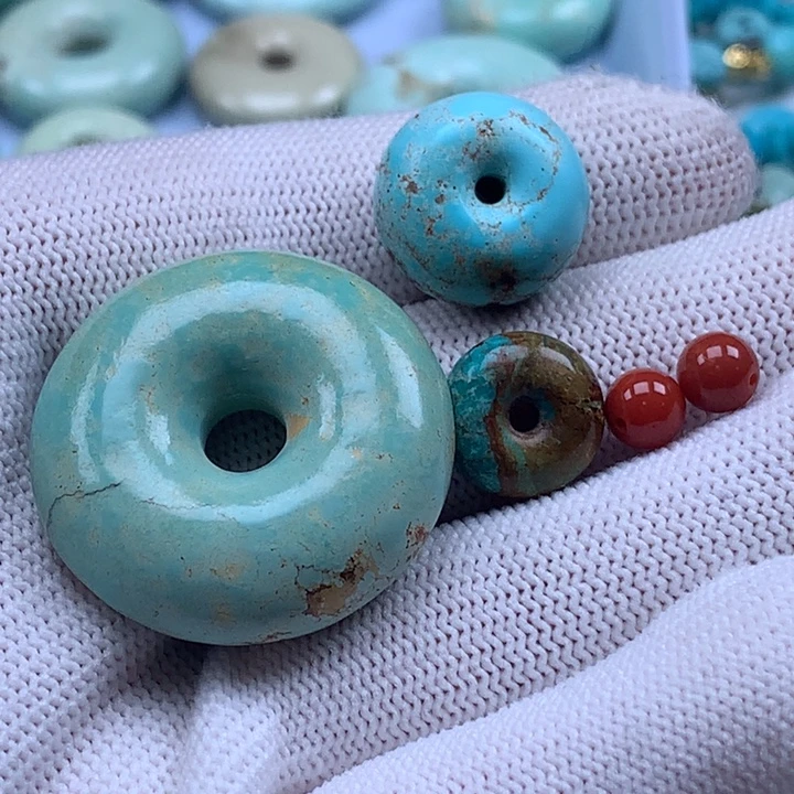 鹿***獸南红玛瑙未镶嵌珠宝奇石