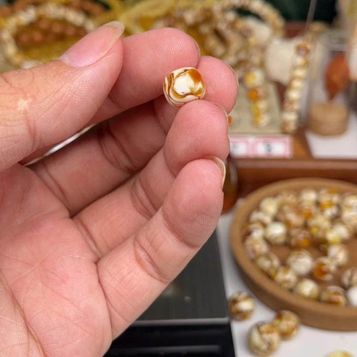 琥珀裸石未镶嵌?***身66号