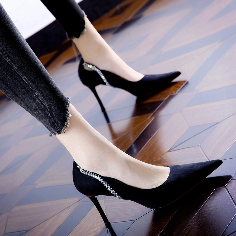 法式水钻尖头高跟鞋女2025年春季宴会配礼服黑色性感绒面细跟单鞋