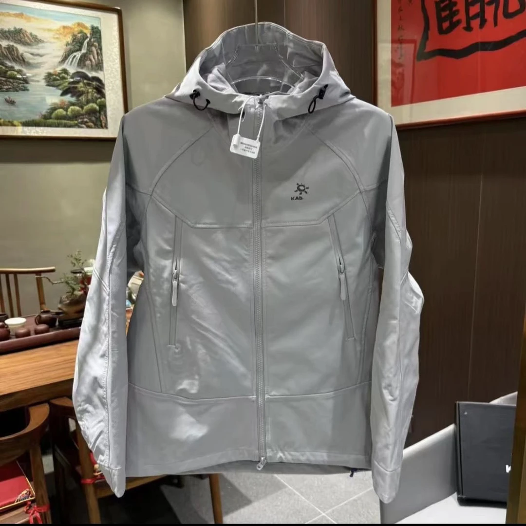 2510户外情侣款高端软壳衣男女士秋季复合防风防水连帽冲锋衣外套