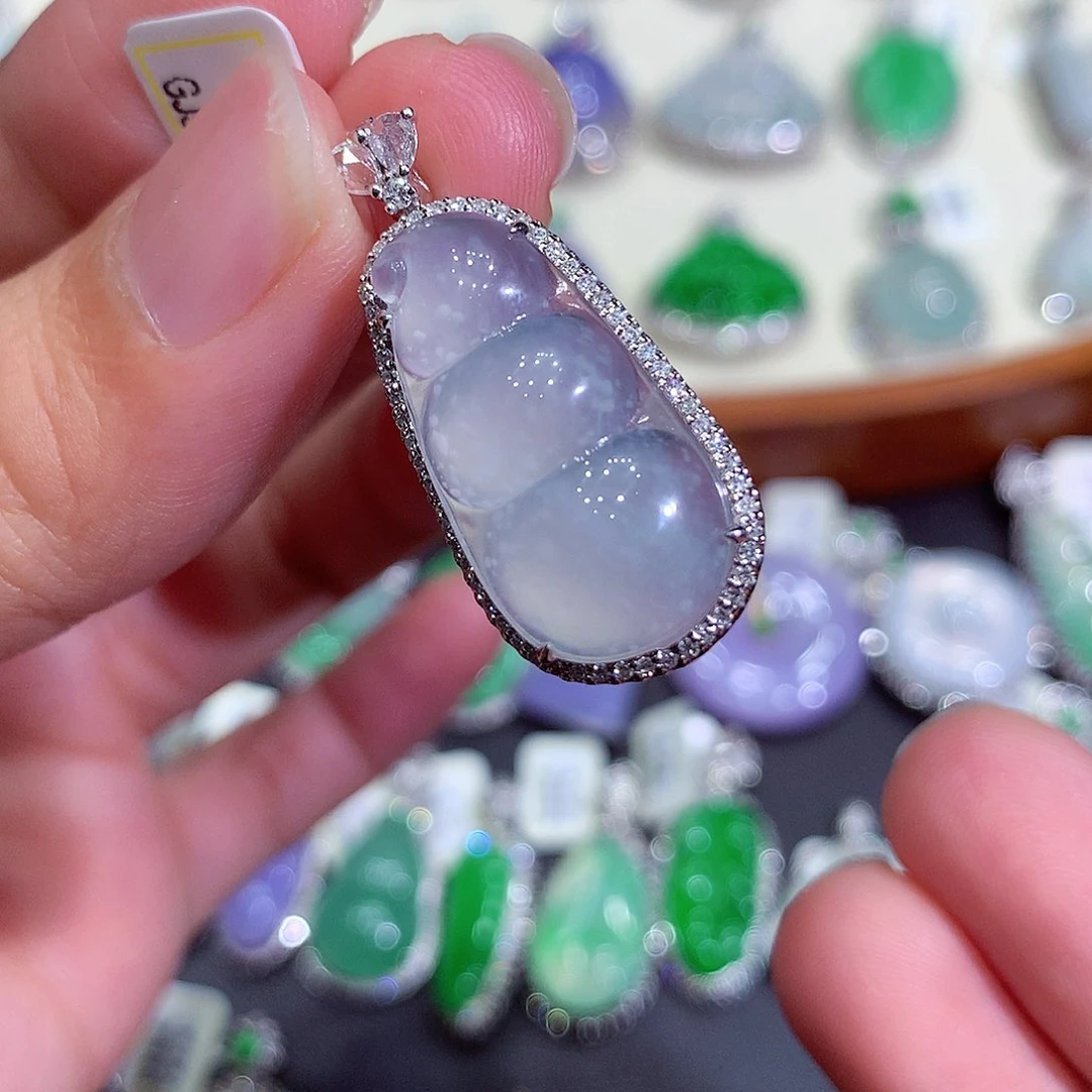 翡翠吊坠(不含链)18K金镶嵌