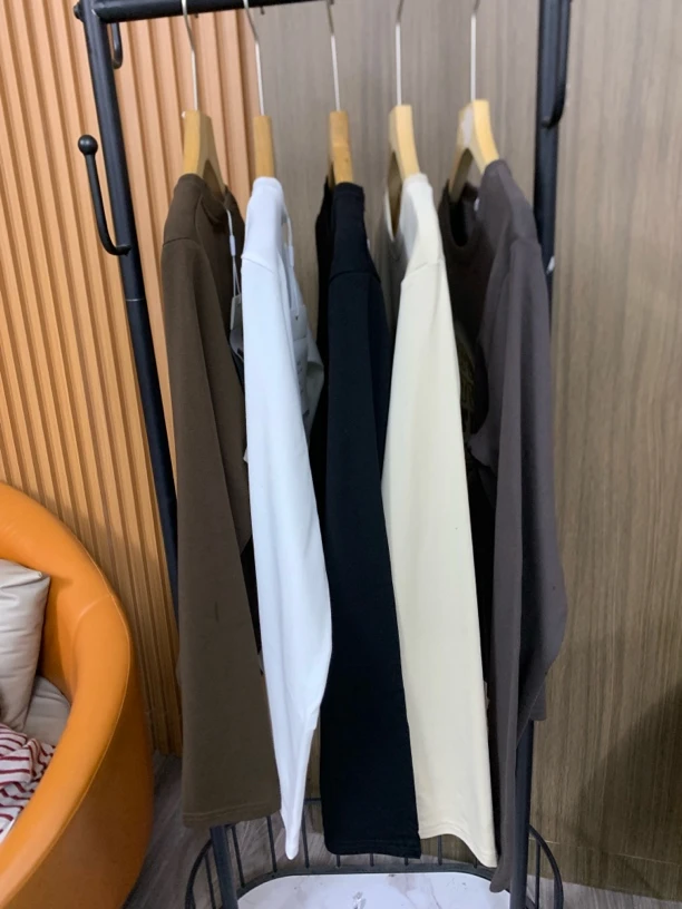 768 长袖T袖圆圈字母打底衫