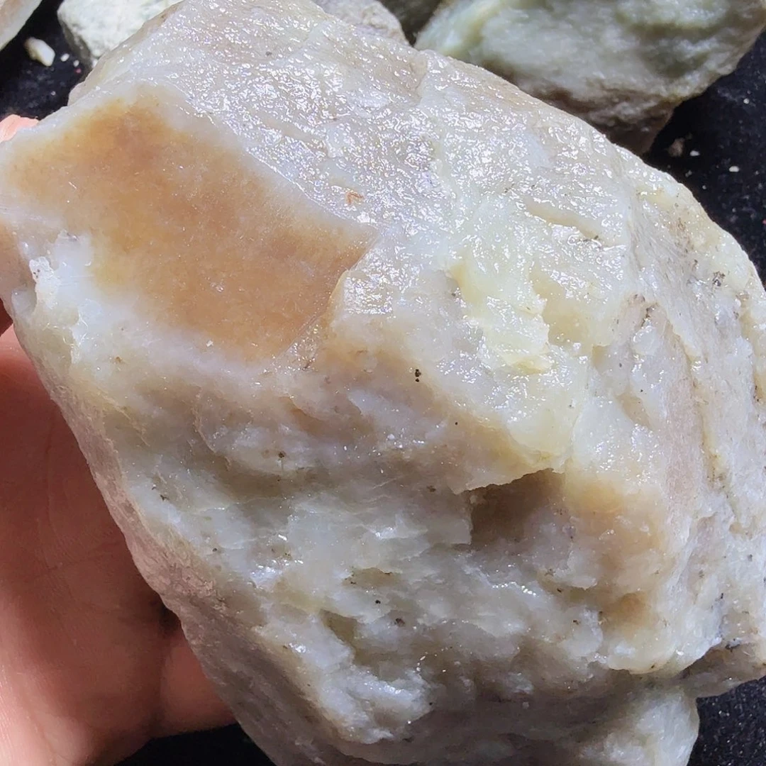 和田玉（糖玉）未镶嵌珠宝半成品