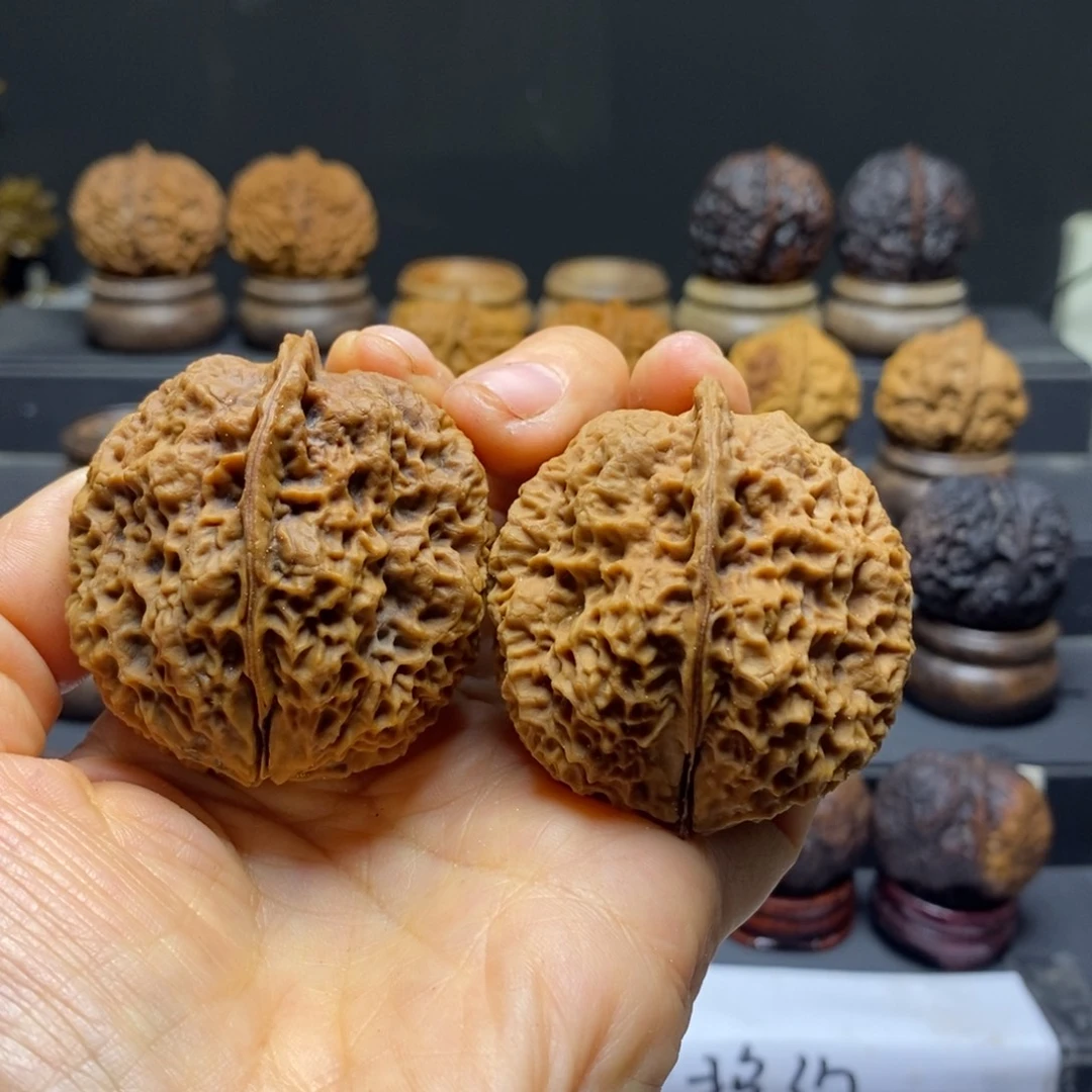 文玩核桃吊坠飞龙46