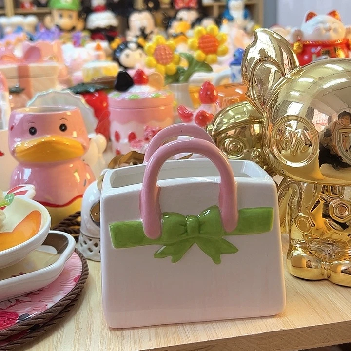 摆件陶瓷等行业的产品出口到世界各地