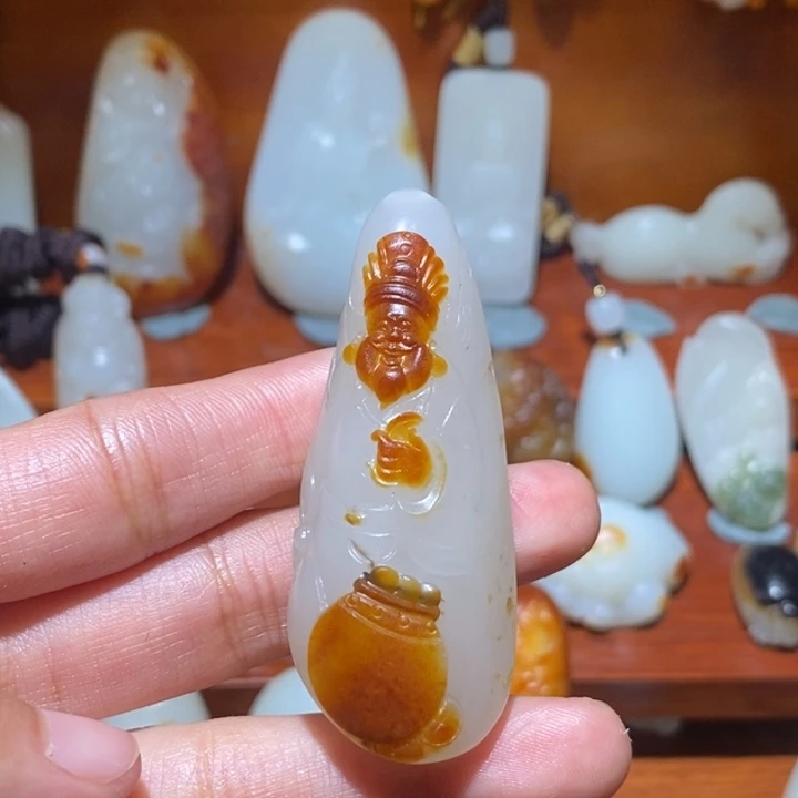 依***意和田玉未镶嵌颈饰