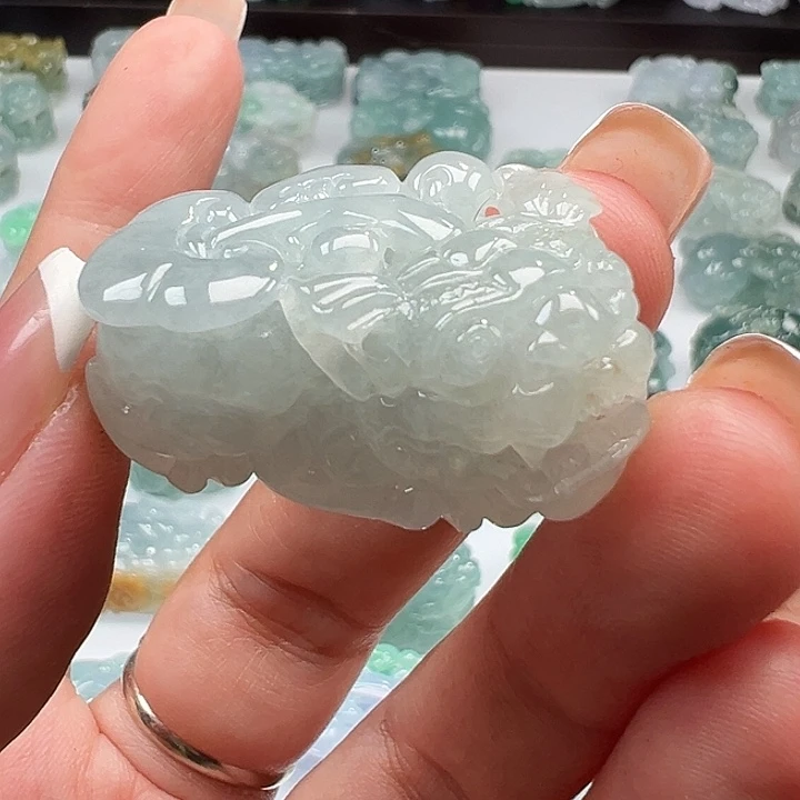 颈饰未镶嵌翡翠貔貅