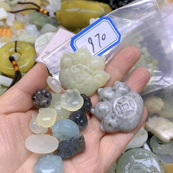 蛇纹石玉颈饰未镶嵌七**贝970