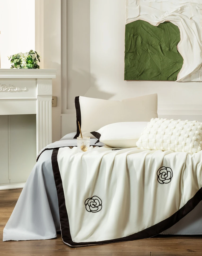 【山茶花】可机洗夏季A类亲肤夏凉被四件套透气轻奢空调被时尚清凉