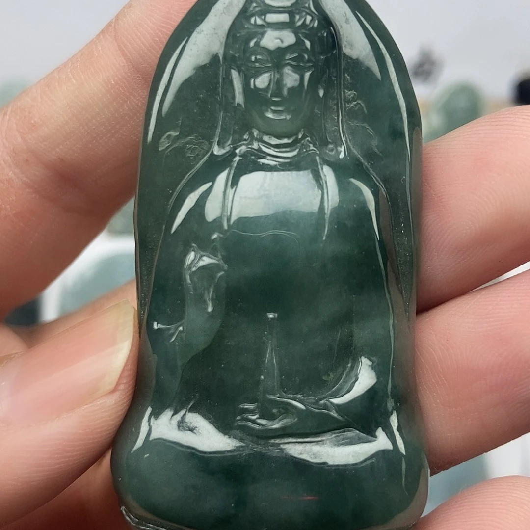 颈饰未镶嵌翡翠观音