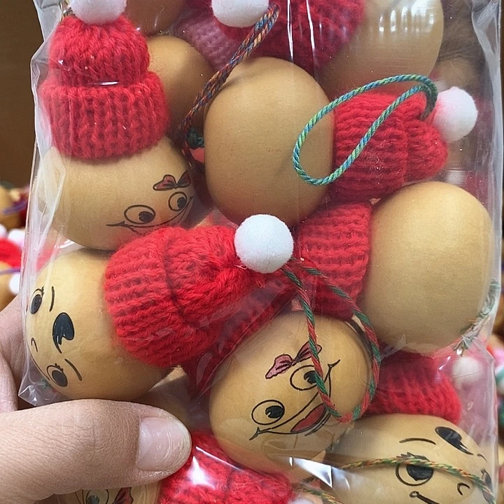 小帽子挂件，一包十个35元