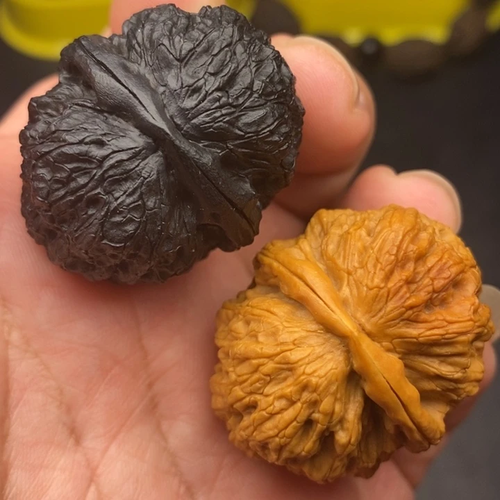 文玩核桃吊坠38 铁狮子
