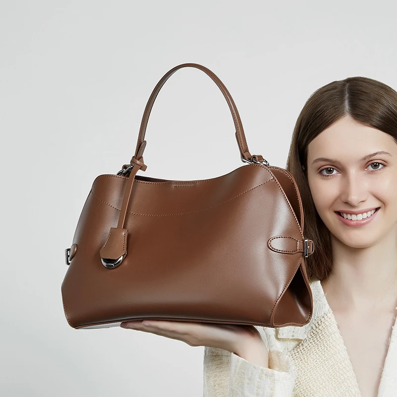 真皮单肩包新款女士小众高级感女包夏季上班族大容量女通勤手提包