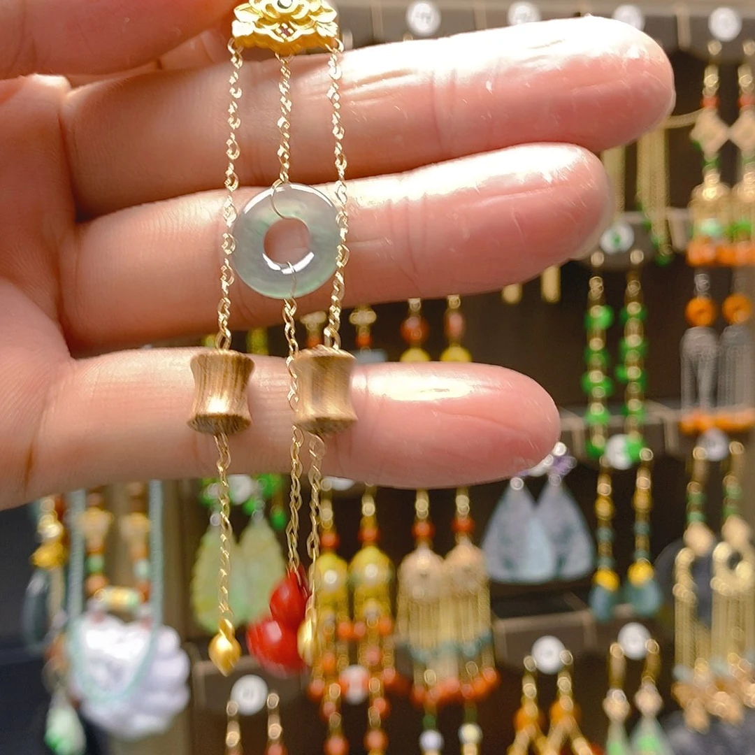 未镶嵌翡翠耳饰翡翠