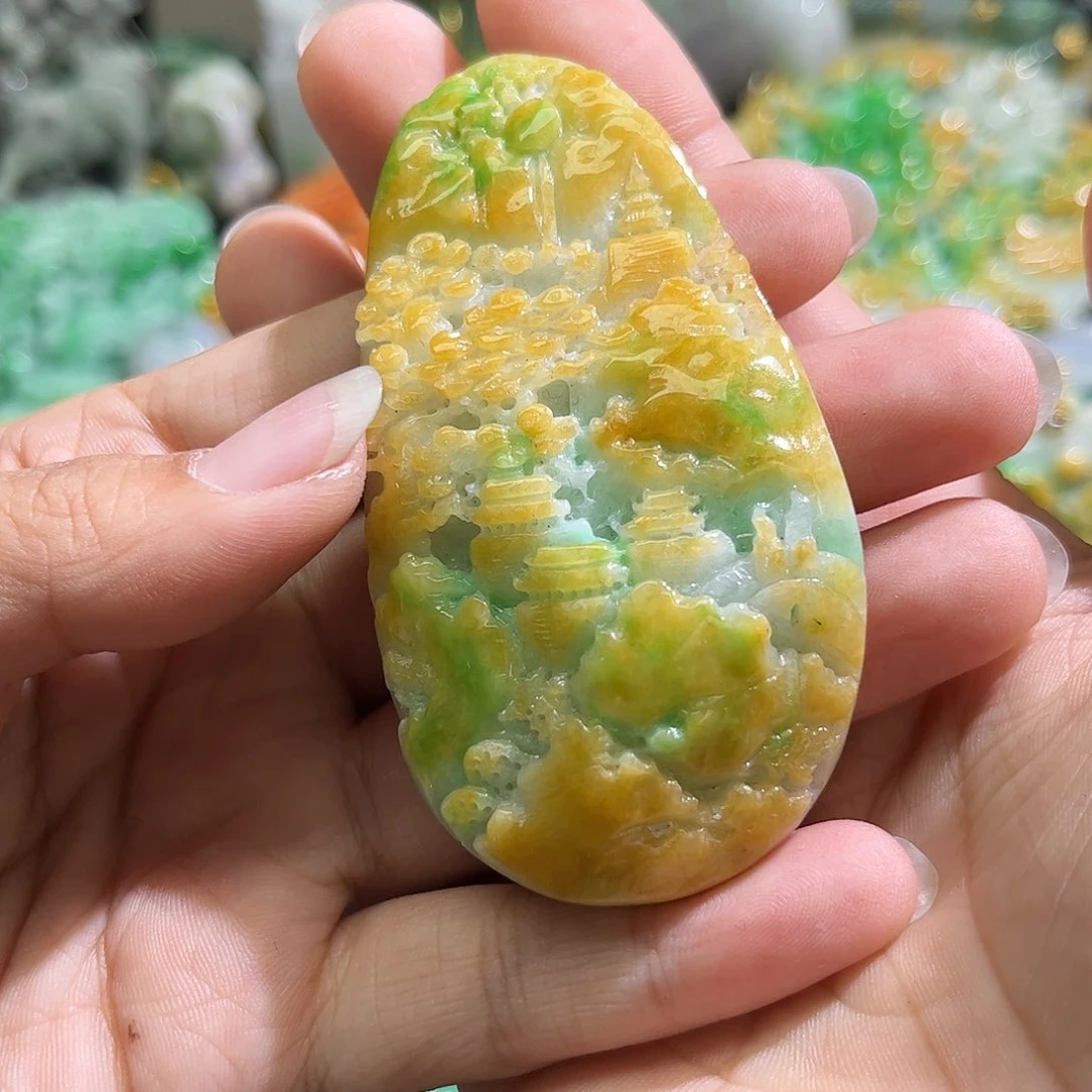 翡翠未镶嵌颈饰待编织