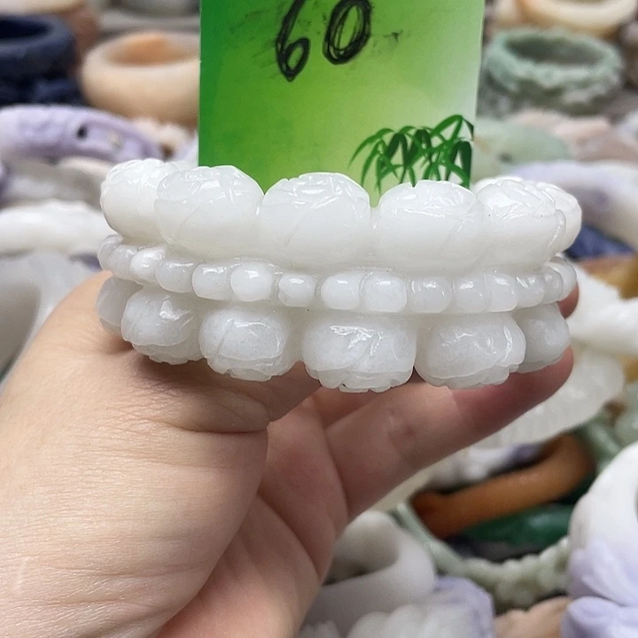 未镶嵌手镯石英岩玉