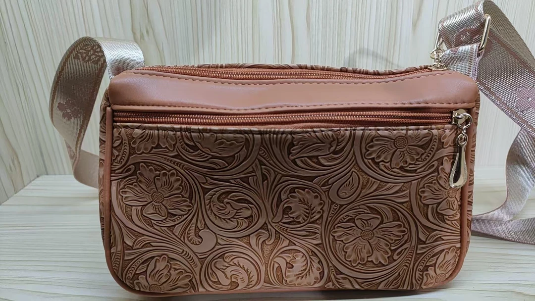 （亮牌灯点关注才可以拍）单肩斜手提包气质手提包肩包经典轻奢时尚