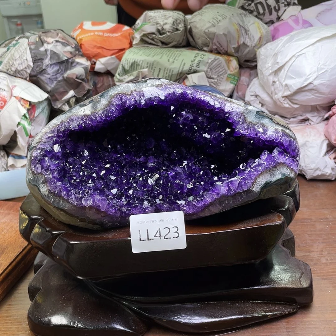 未镶嵌水晶大型摆件（非配饰）