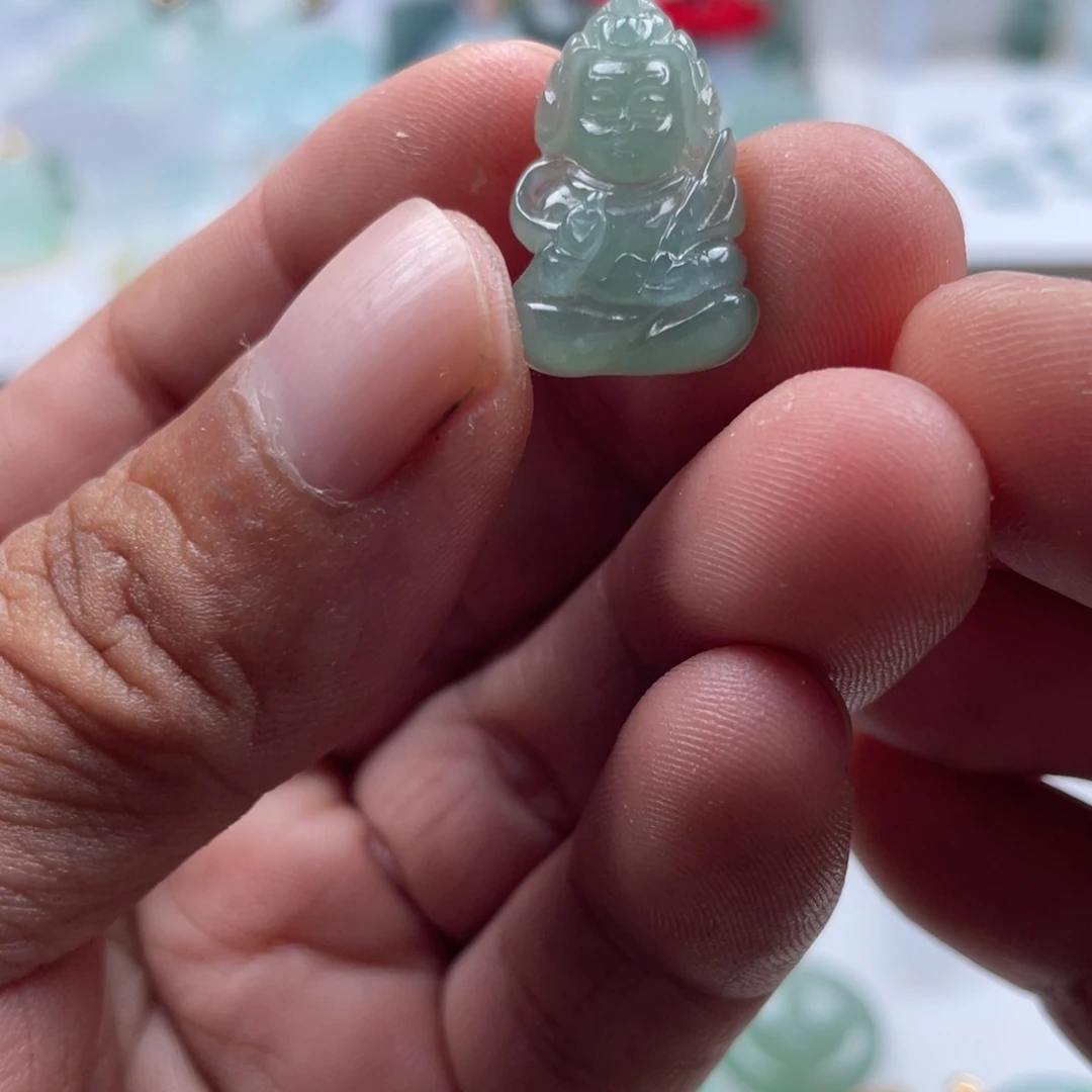 翡翠未镶嵌颈饰翡翠韦驮