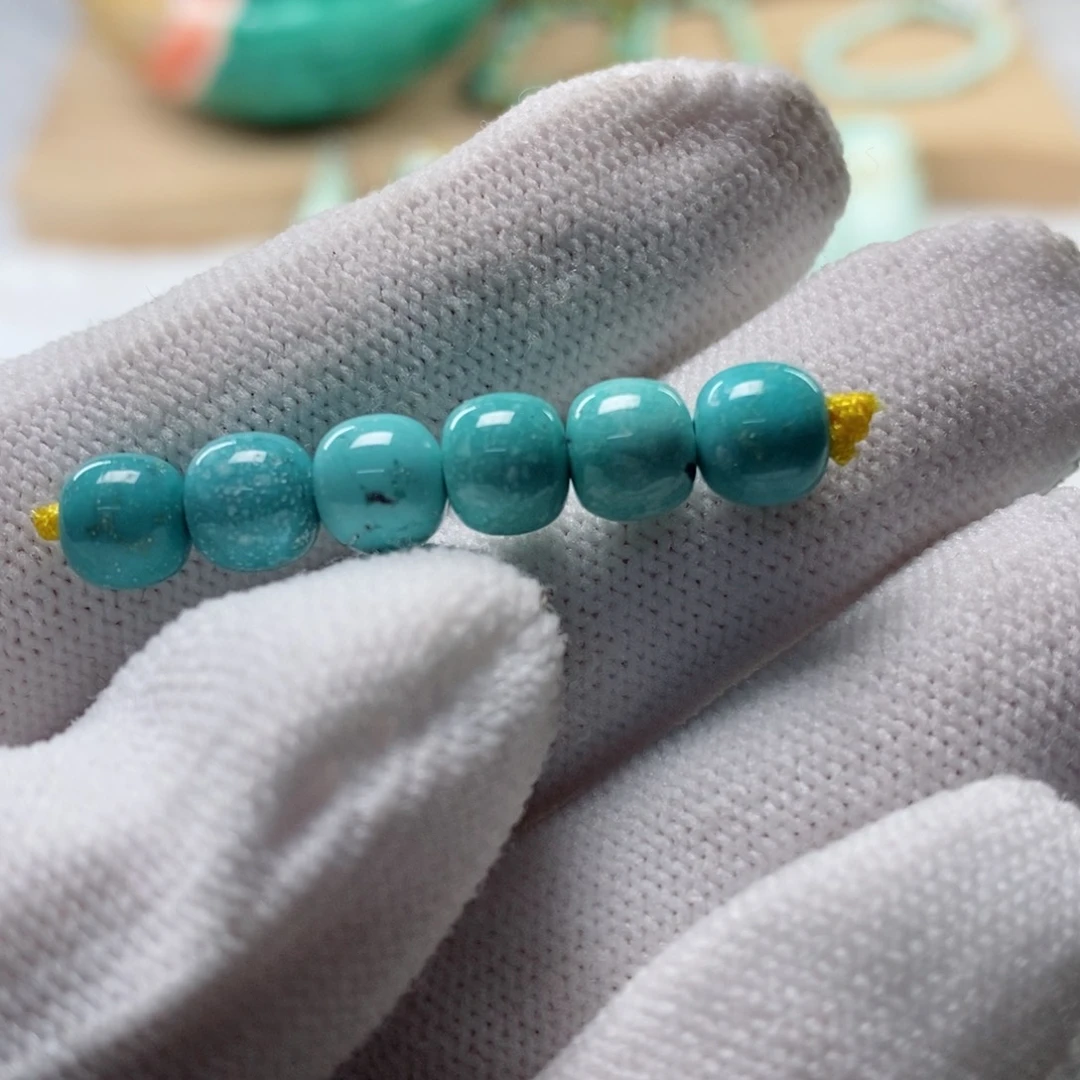 绿松石颈饰未镶嵌