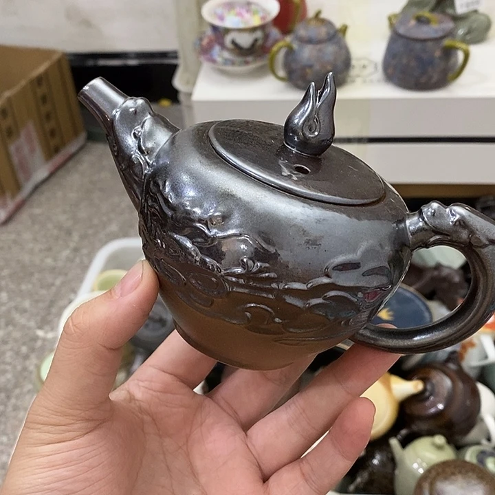 陶瓷艺术品及陶瓷壶壶