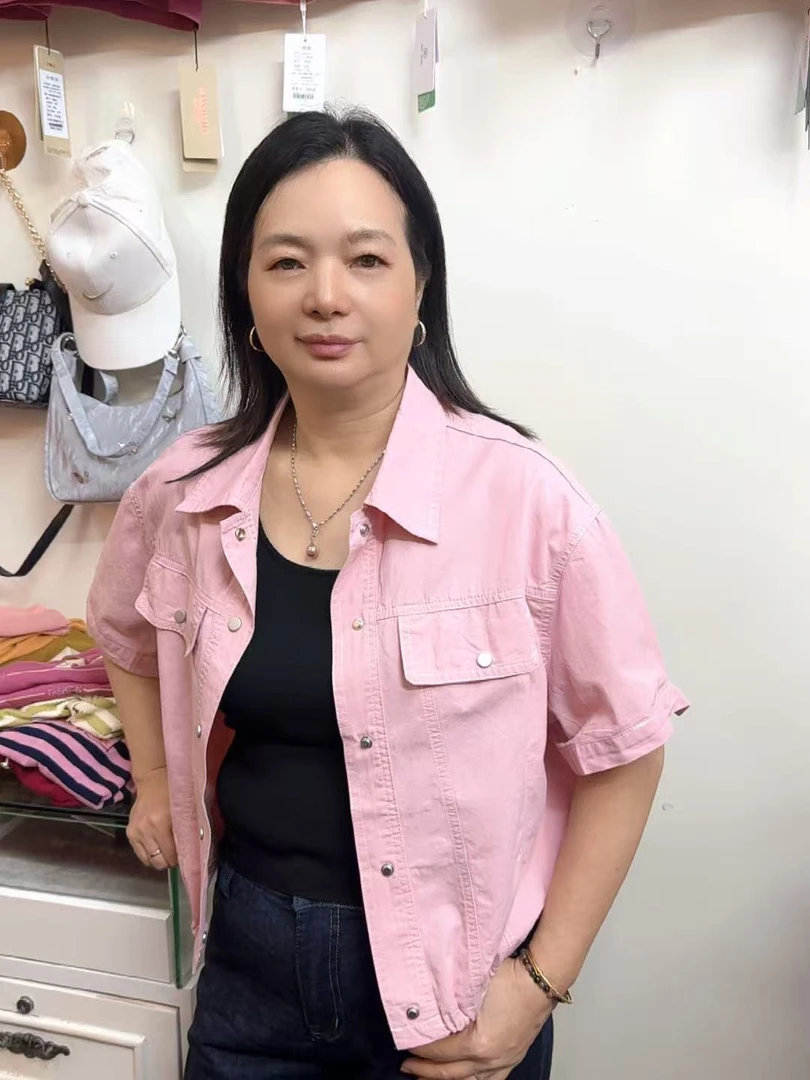 2025秋季新款时尚休闲开衫外搭女设计显瘦百搭上衣