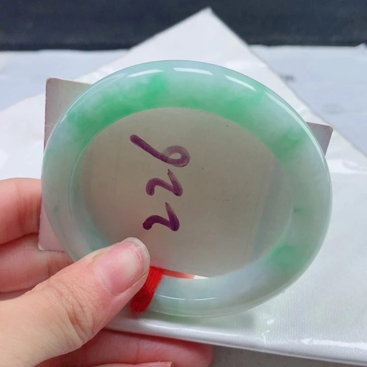 翡翠手镯未镶嵌54545555