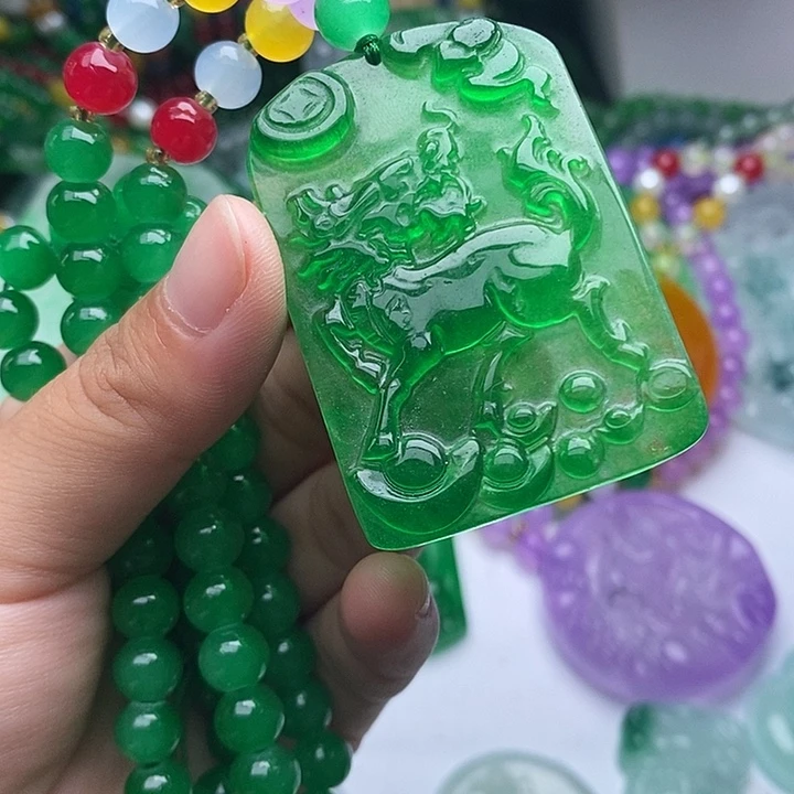 翡翠未镶嵌颈饰所见即所得  /24