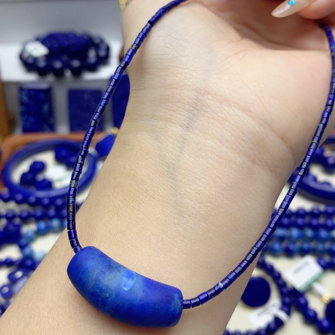 青金石未镶嵌颈饰