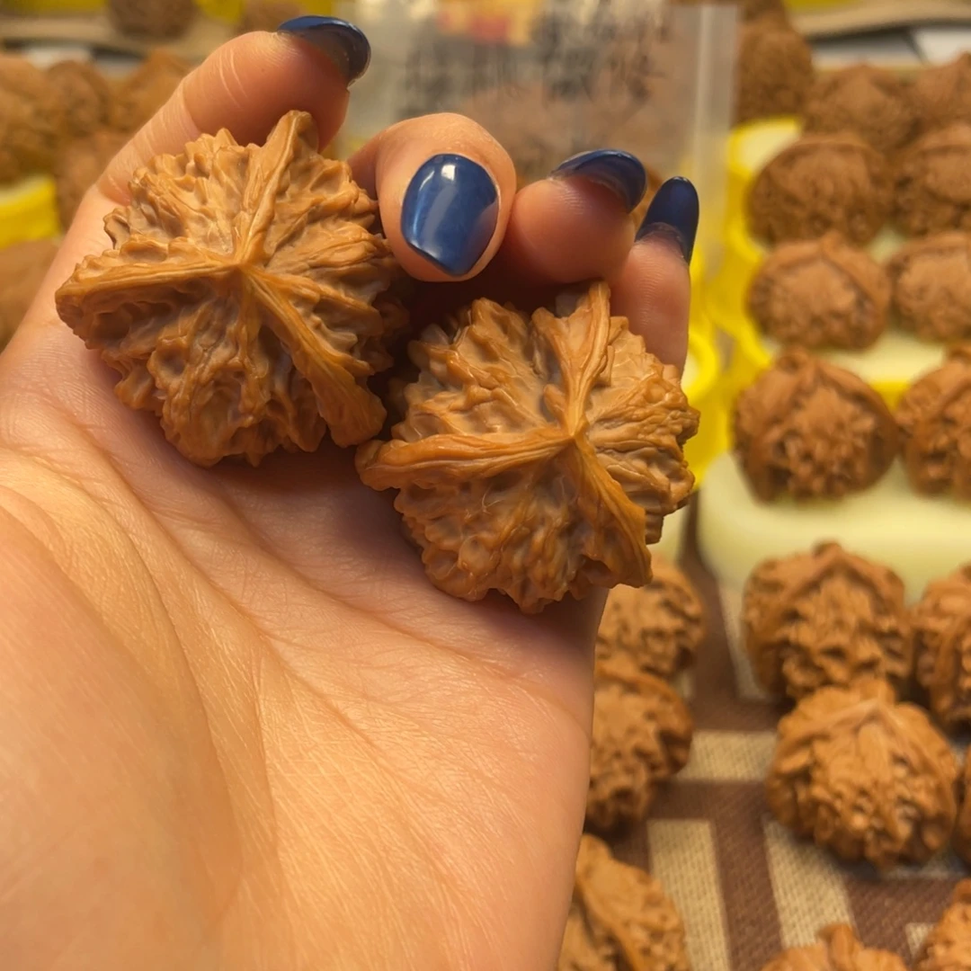 *****文玩核桃吊坠盘山三棱