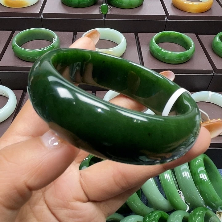 和田玉（碧玉）未镶嵌手镯62圈口可带